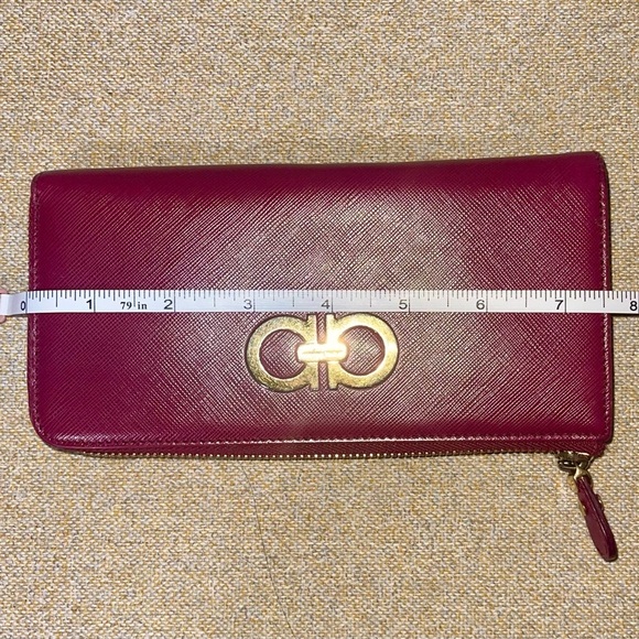 Salvatore Ferragamo Pink Leather Clutch - Picture 14 of 14